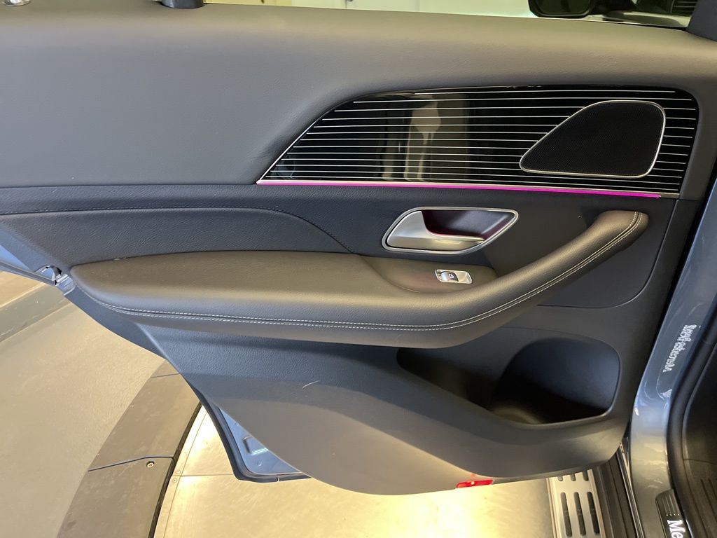 Thumbnail: 2025 Mercedes-Benz GLE - 24