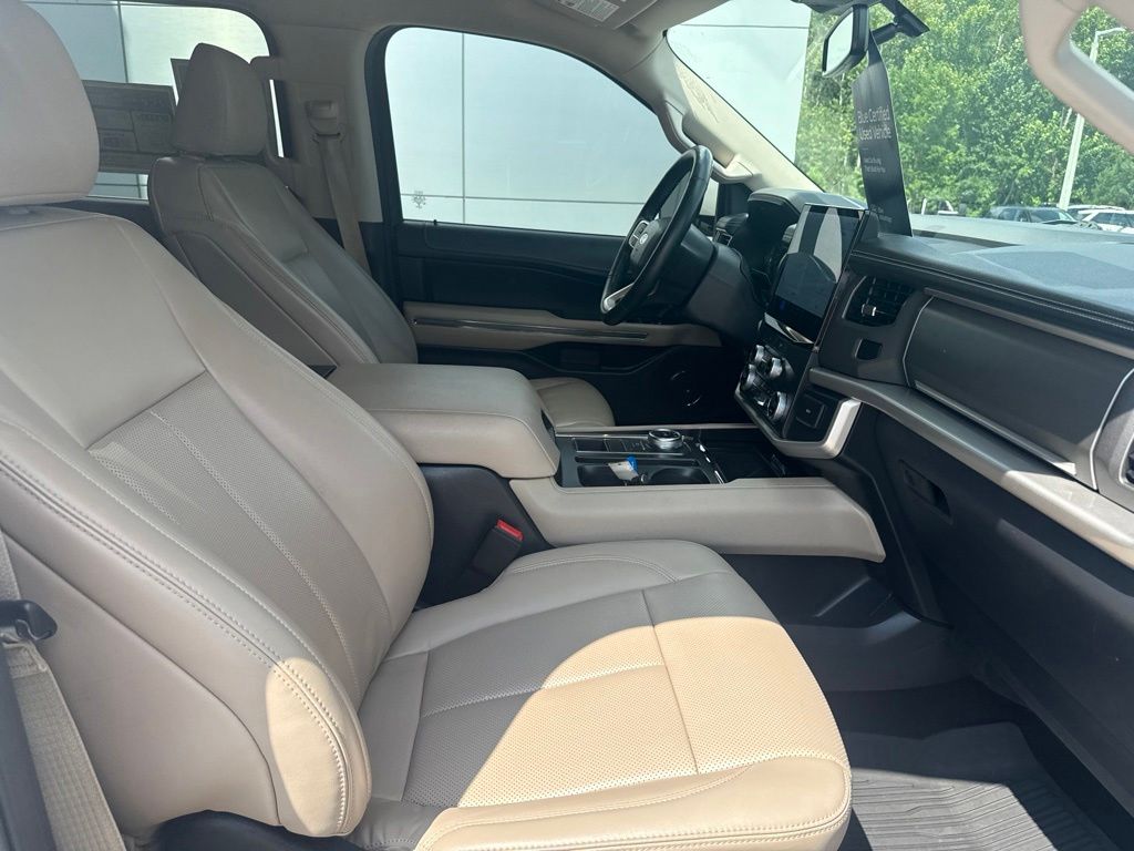 2022 Ford Expedition XLT