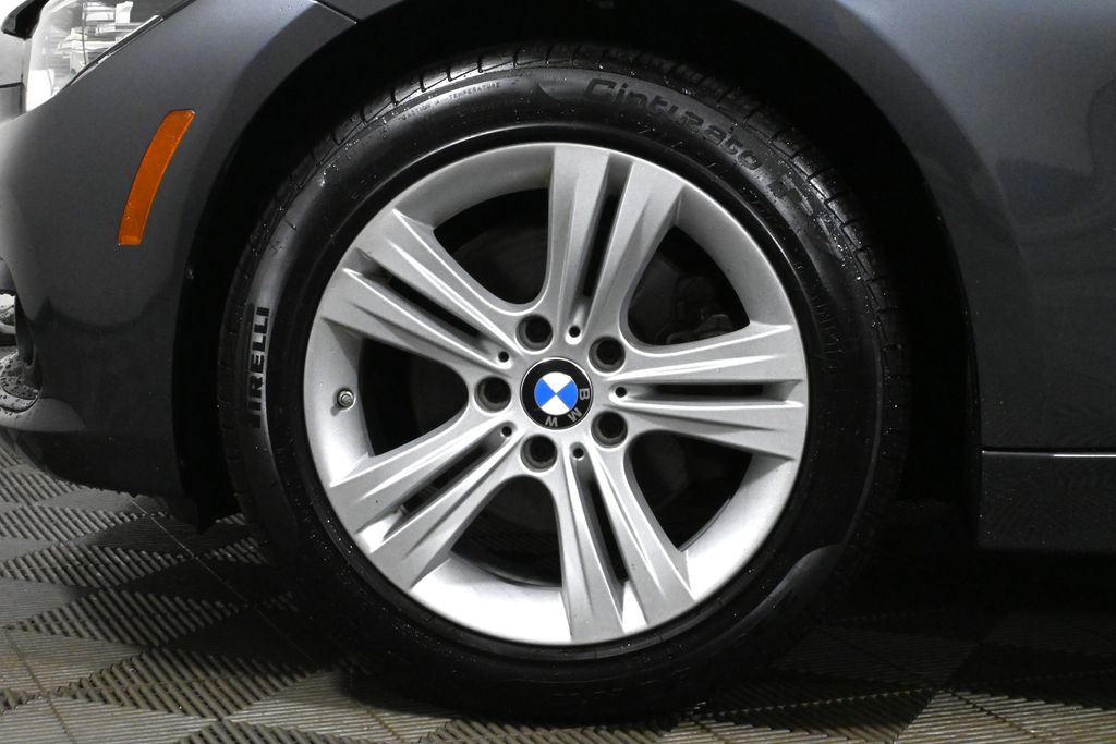 2019 BMW 3 Series 330i xDrive 12