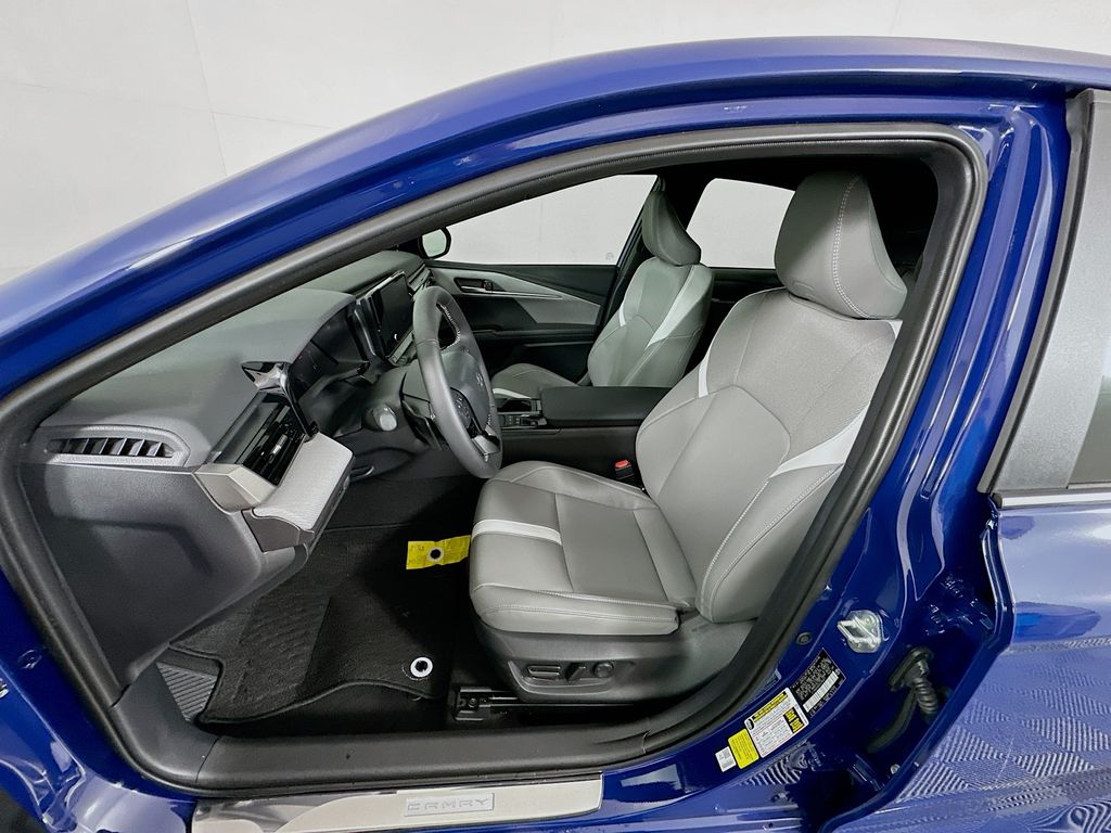 Thumbnail: 2025 Toyota Camry - 21