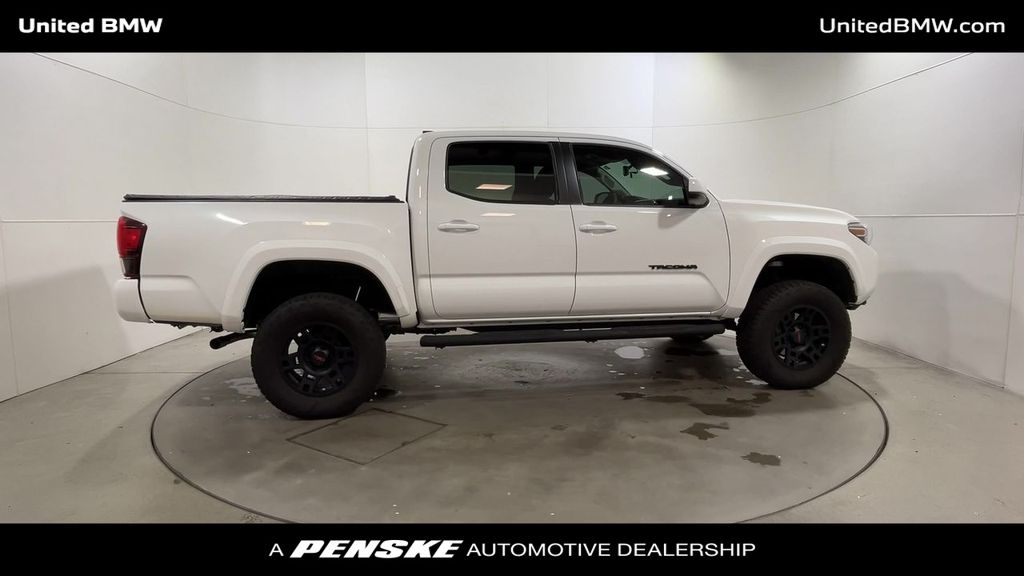 Thumbnail: 2020 Toyota Tacoma - 9
