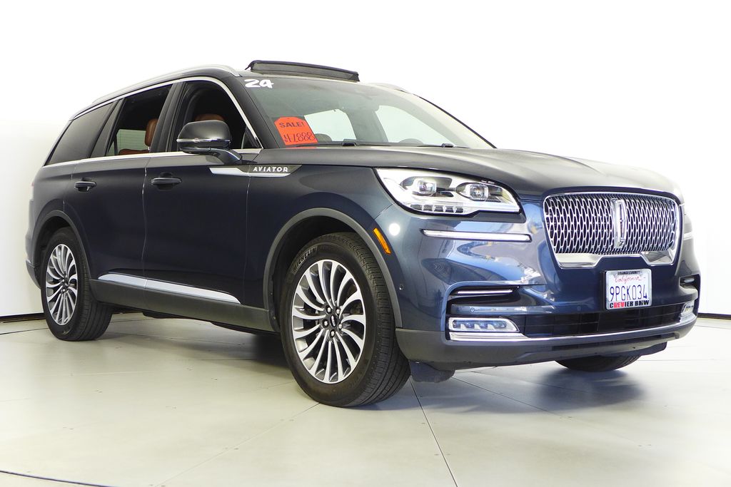 Thumbnail: 2024 Lincoln Aviator - 4
