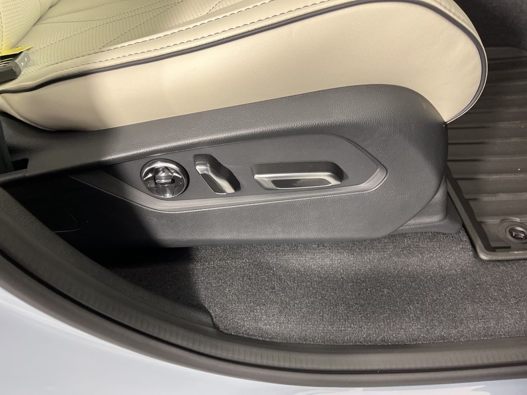 Thumbnail: 2026 Acura MDX - 9
