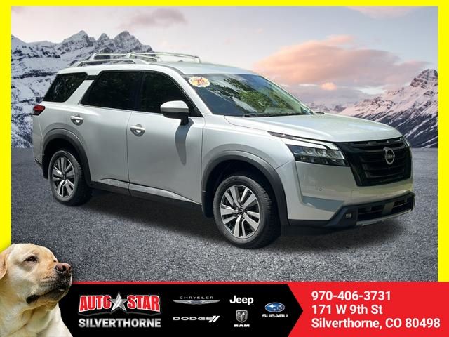 2023 Nissan Pathfinder SL