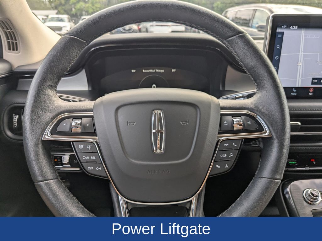 2022 Lincoln Nautilus Standard