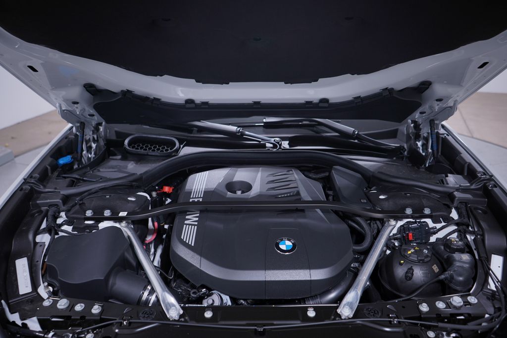 Thumbnail: 2025 BMW 7 Series - 21