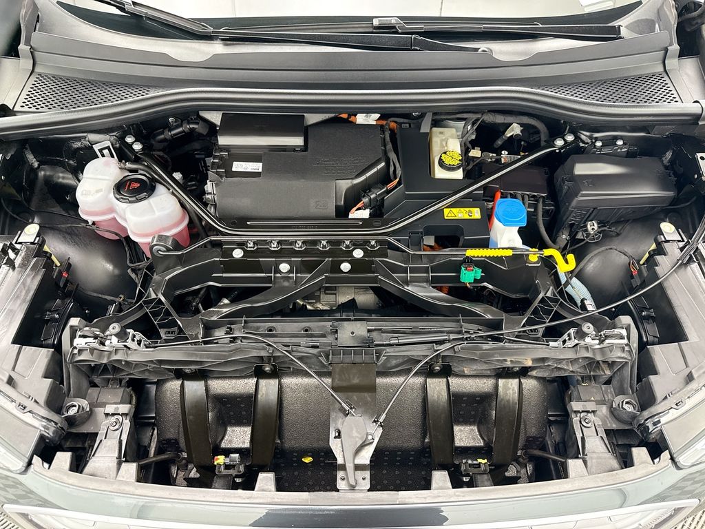 Thumbnail: 2023 Audi Q4 e-tron - 28