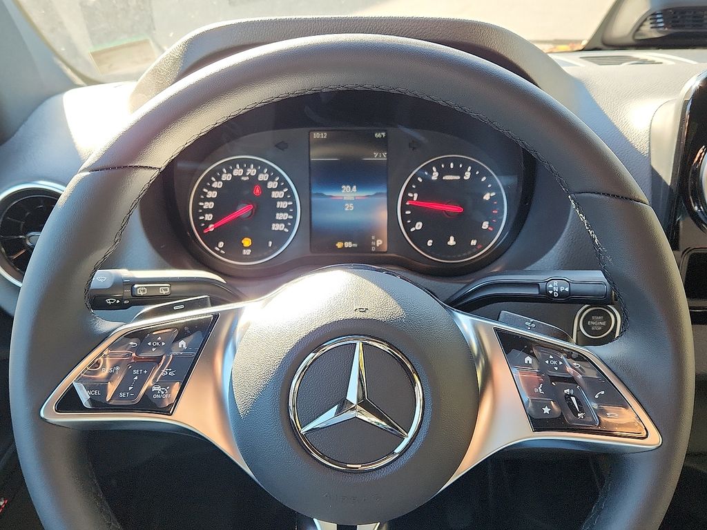 Thumbnail: 2025 Mercedes-Benz Sprinter - 15