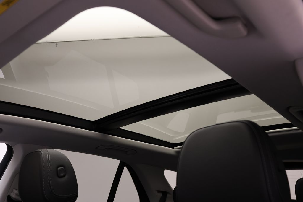 Thumbnail: 2026 Mercedes-Benz GLE - 17