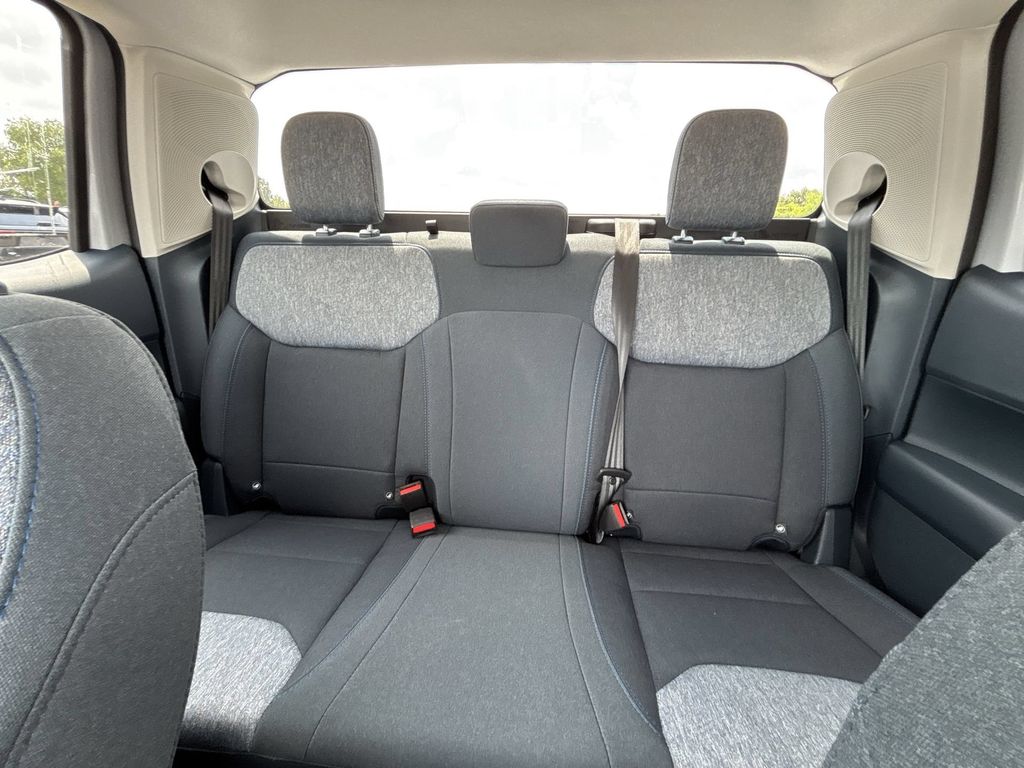 New 2026 Space White Metallic Ford XLT image 25