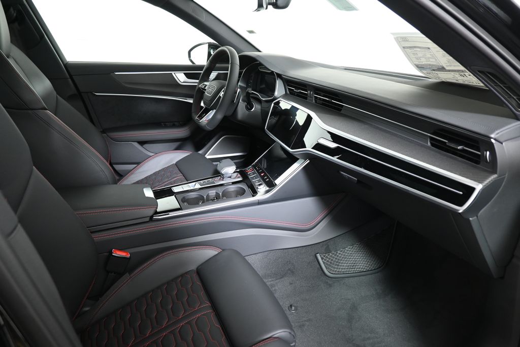 Thumbnail: 2026 Audi RS 6 - 21