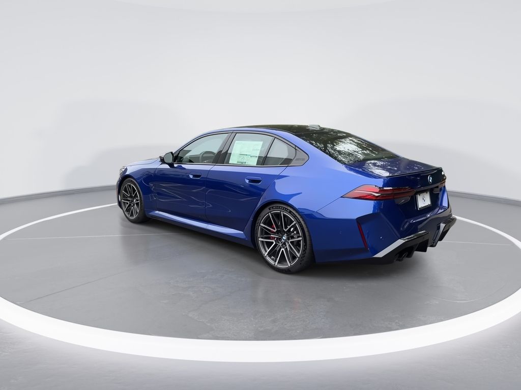 Thumbnail: 2026 BMW M5 - 6