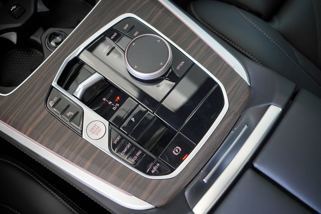Thumbnail: 2026 BMW X5 - 19