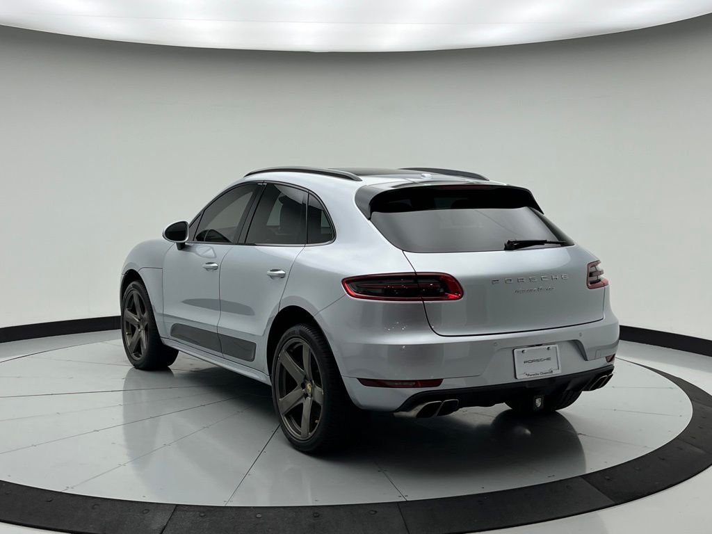 Thumbnail: 2017 Porsche Macan - 3