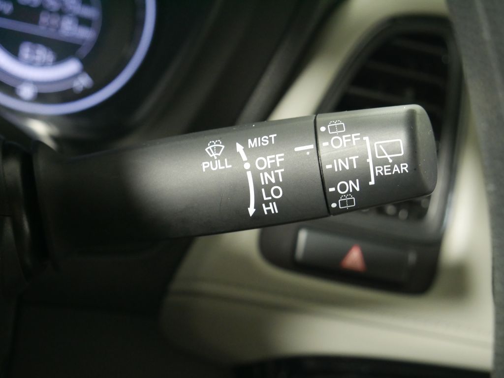 2022 Honda HR-V LX 18