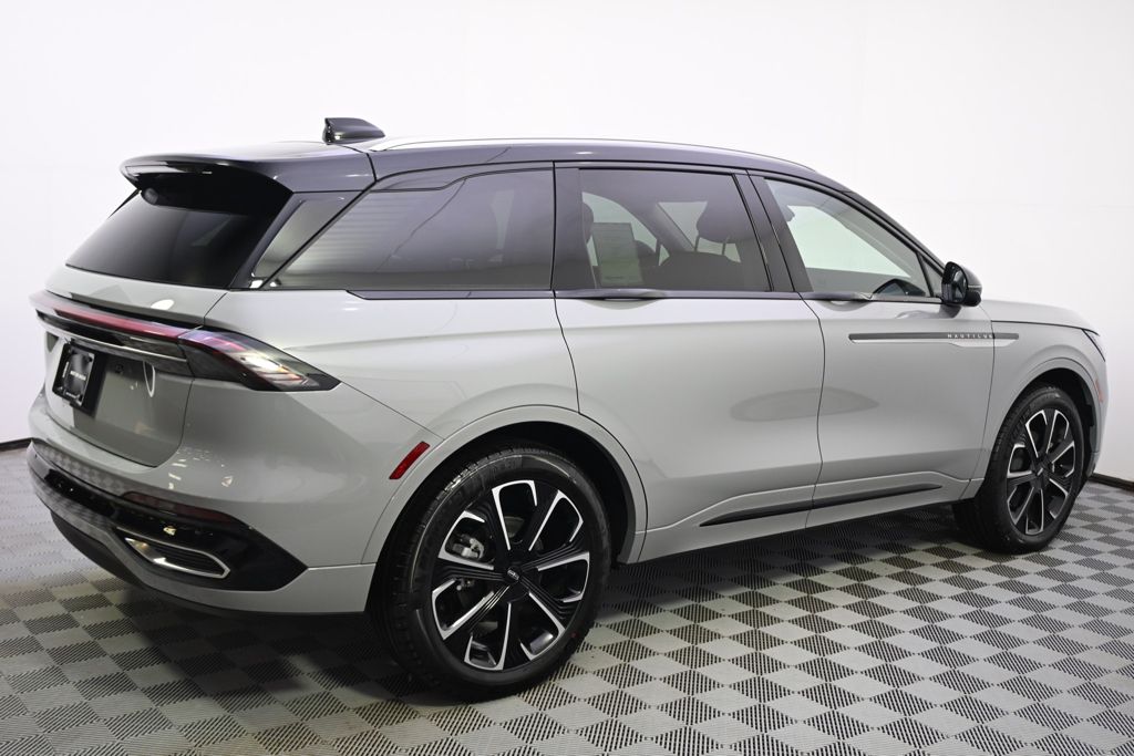 New 2026 Gray Lincoln Reserve image 7