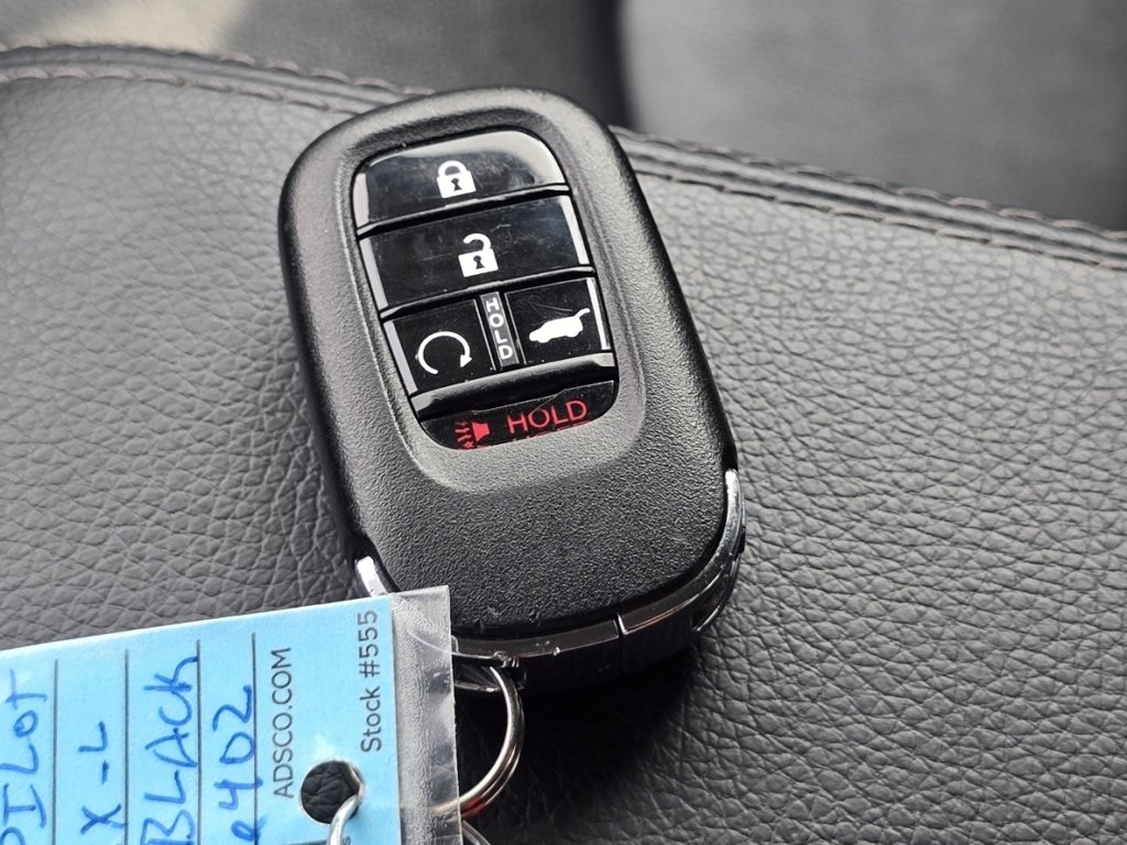 Used 2024 Black Honda EX-L image 33