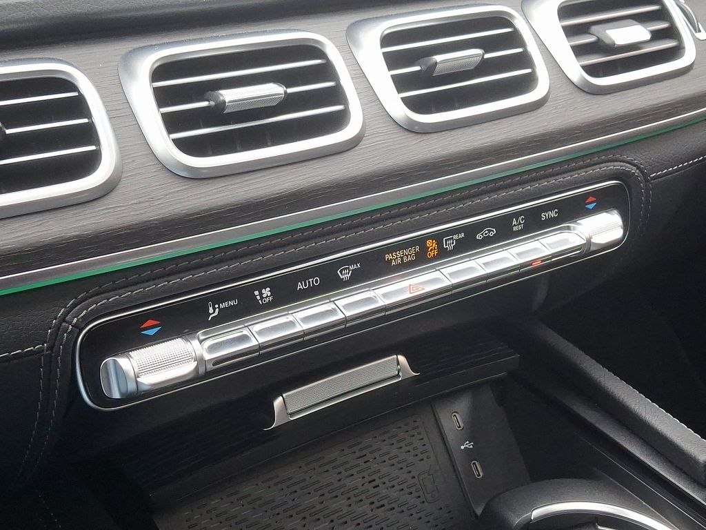 2025 Mercedes-Benz GLE 580 13