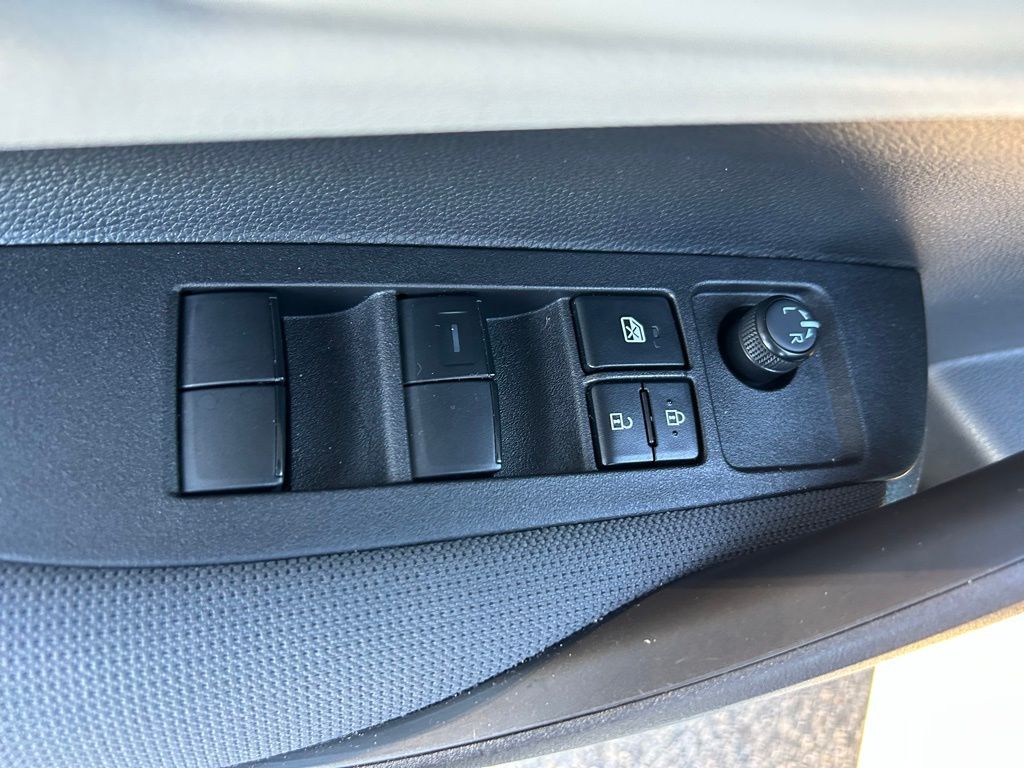 Thumbnail: 2025 Toyota Corolla - 14