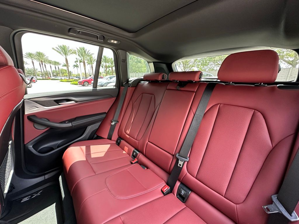 2024 BMW X3 M40i 29