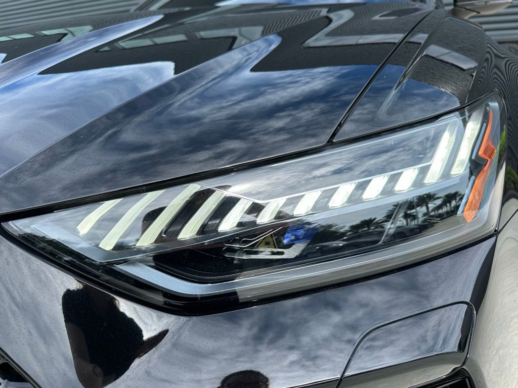 Thumbnail: 2021 Audi RS 6 - 9
