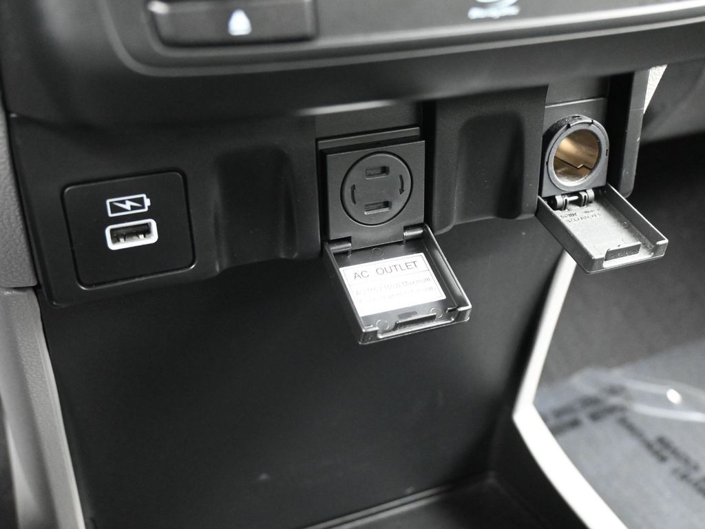 Used 2021  Honda Elite image 32