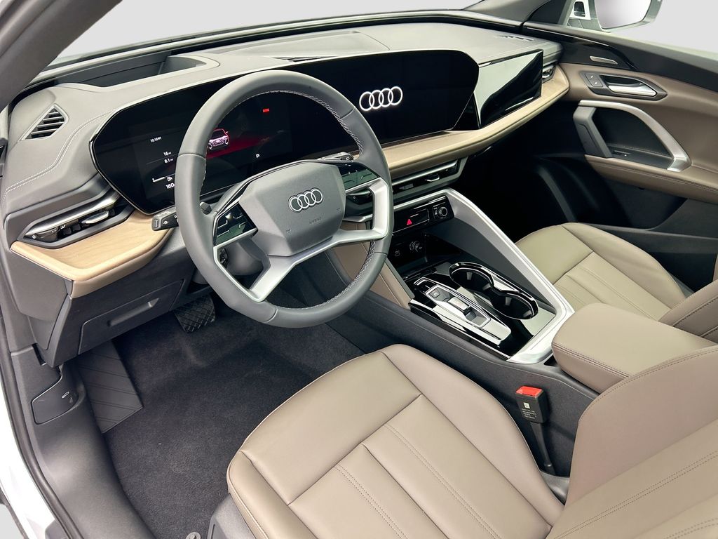 Thumbnail: 2025 Audi Q5 - 10