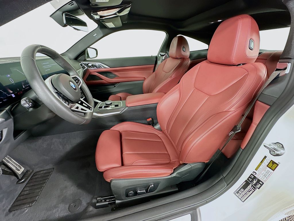 Thumbnail: 2025 BMW 4 Series - 21