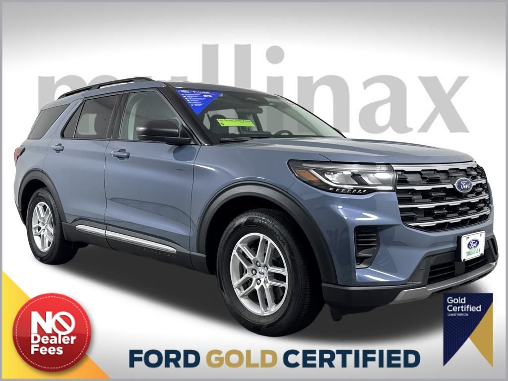 2025 Ford Explorer Active's photo