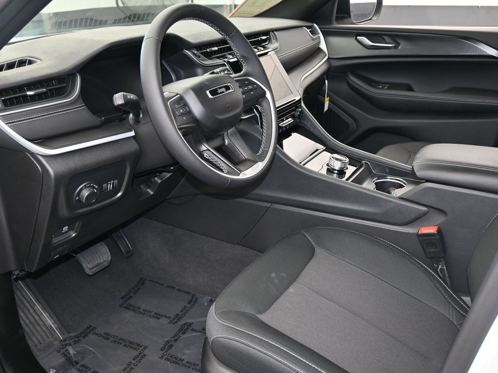 Used 2024 Bright White Clearcoat Jeep Laredo image 12