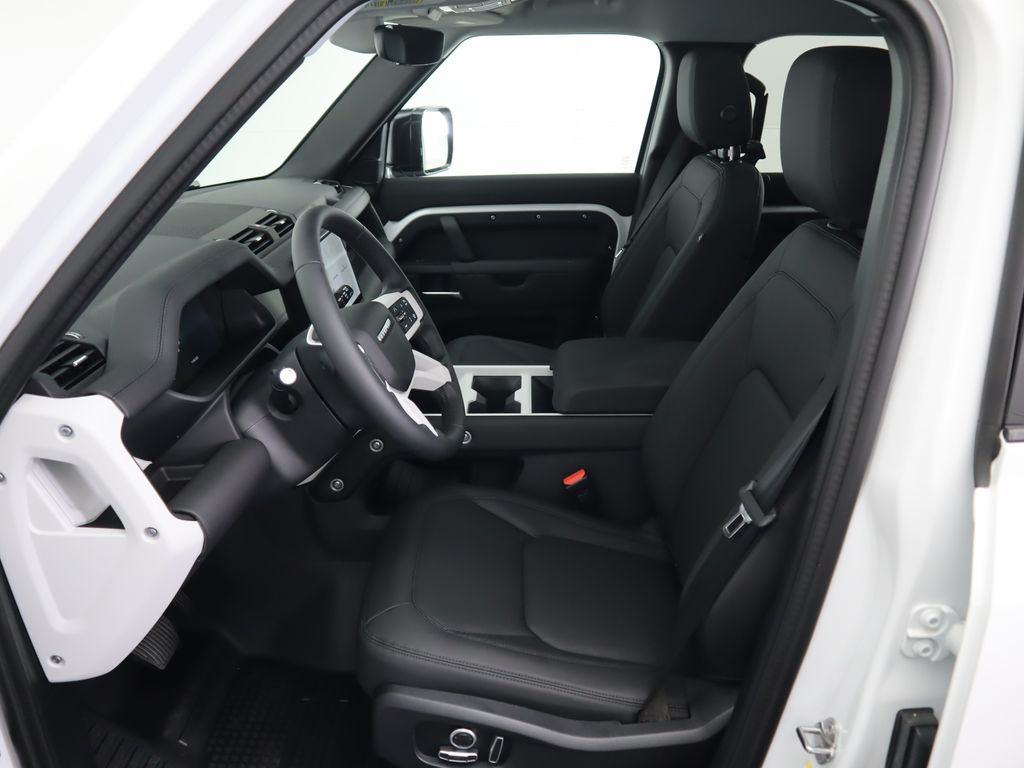 2025 Land Rover Defender 130 20