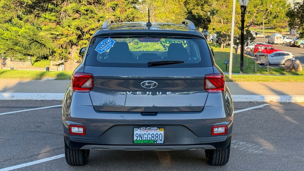 Used 2024 Hyundai Venue SEL 4D Sport Utility