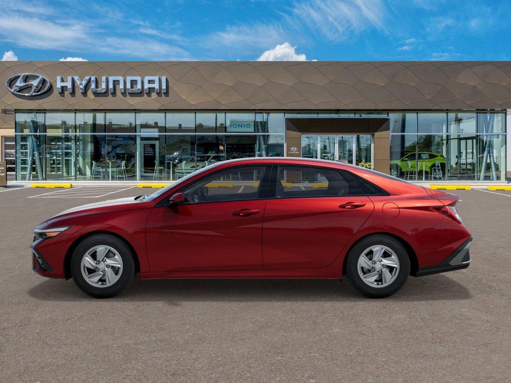 2025 Hyundai Elantra SE 3
