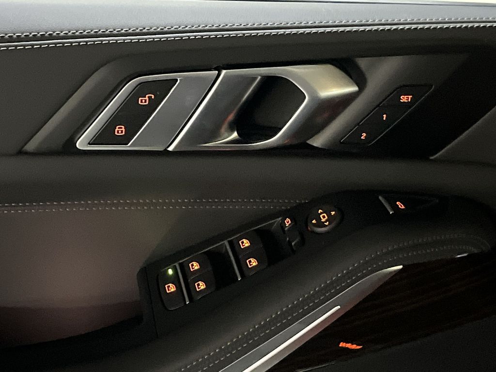 Thumbnail: 2026 BMW X5 - 13