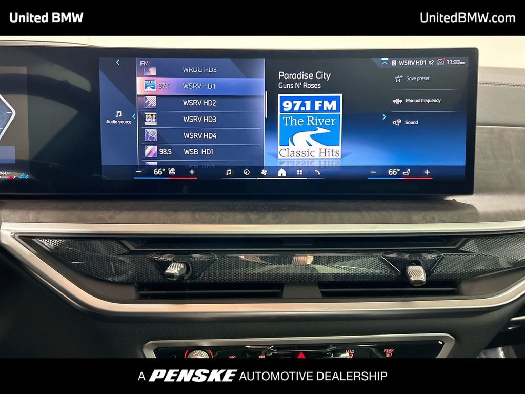 2025 BMW X7 xDrive40i 16