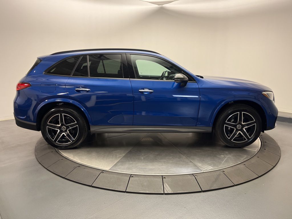 Thumbnail: 2025 Mercedes-Benz GLC - 8