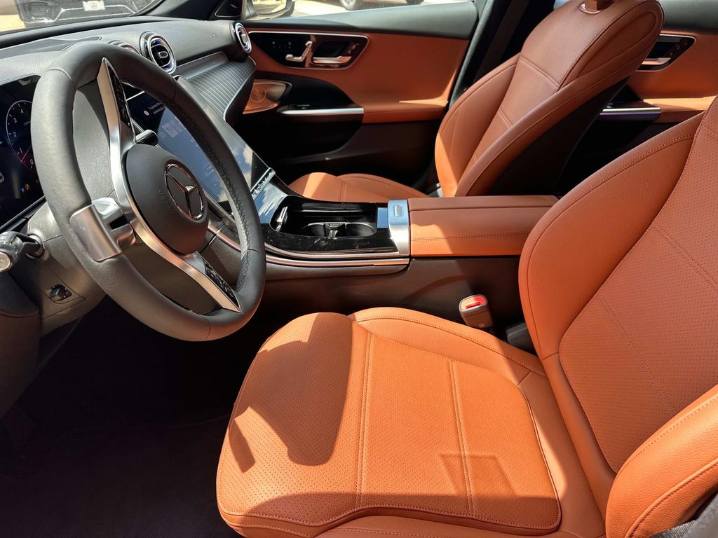 Thumbnail: 2025 Mercedes-Benz C-Class - 22