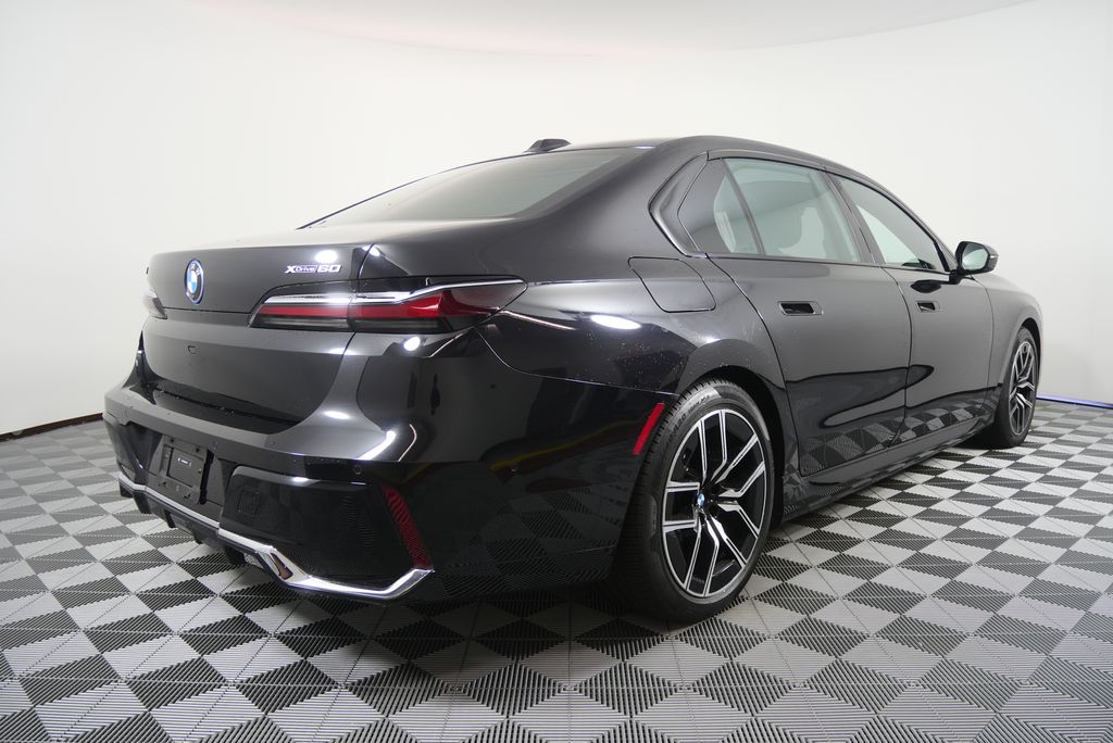 Thumbnail: 2023 BMW i7 - 3