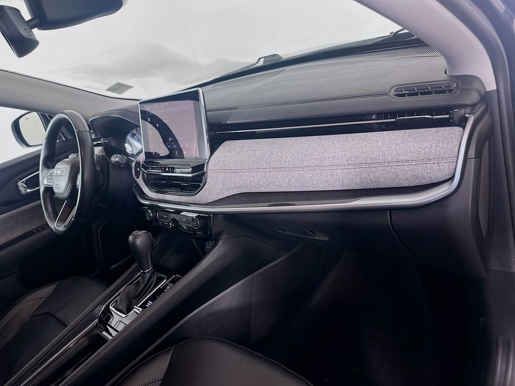 Thumbnail: 2022 Jeep Compass - 28