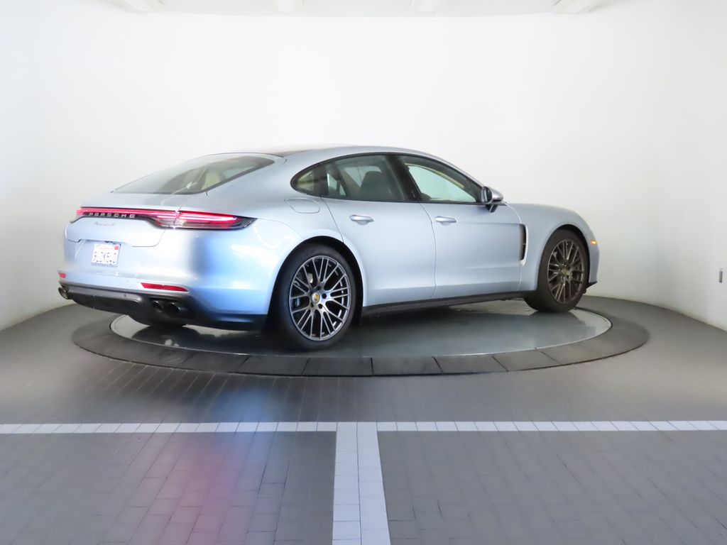 Thumbnail: 2023 Porsche Panamera - 7