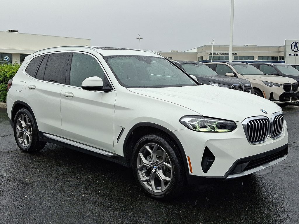 Thumbnail: 2022 BMW X3 - 3