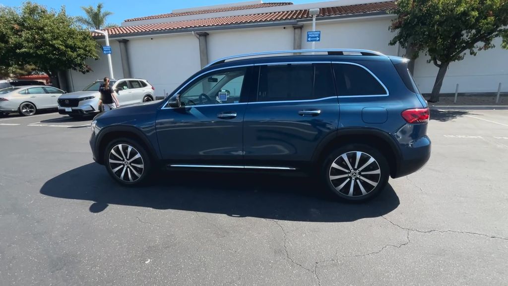 Thumbnail: 2021 Mercedes-Benz GLB - 6