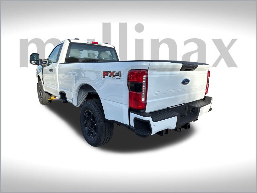 2025 Ford F-350 photo 3