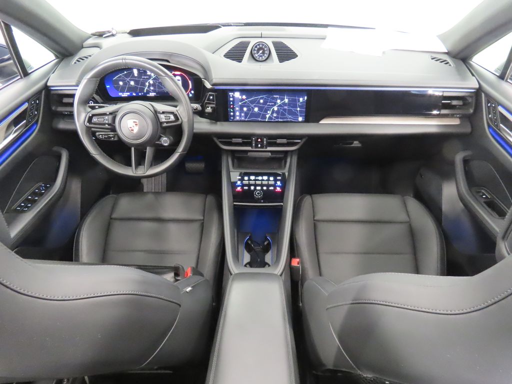 Thumbnail: 2024 Porsche Macan - 15