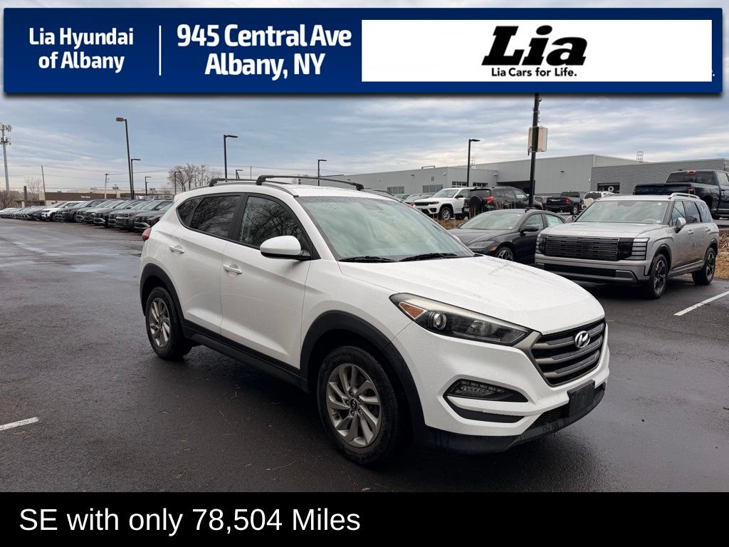 Dazzling White 2016 Hyundai Tucson 2.0L SE AWD with Beige Seats SUV / Crossover All-Wheel Drive 6-Speed Automatic Overdrive