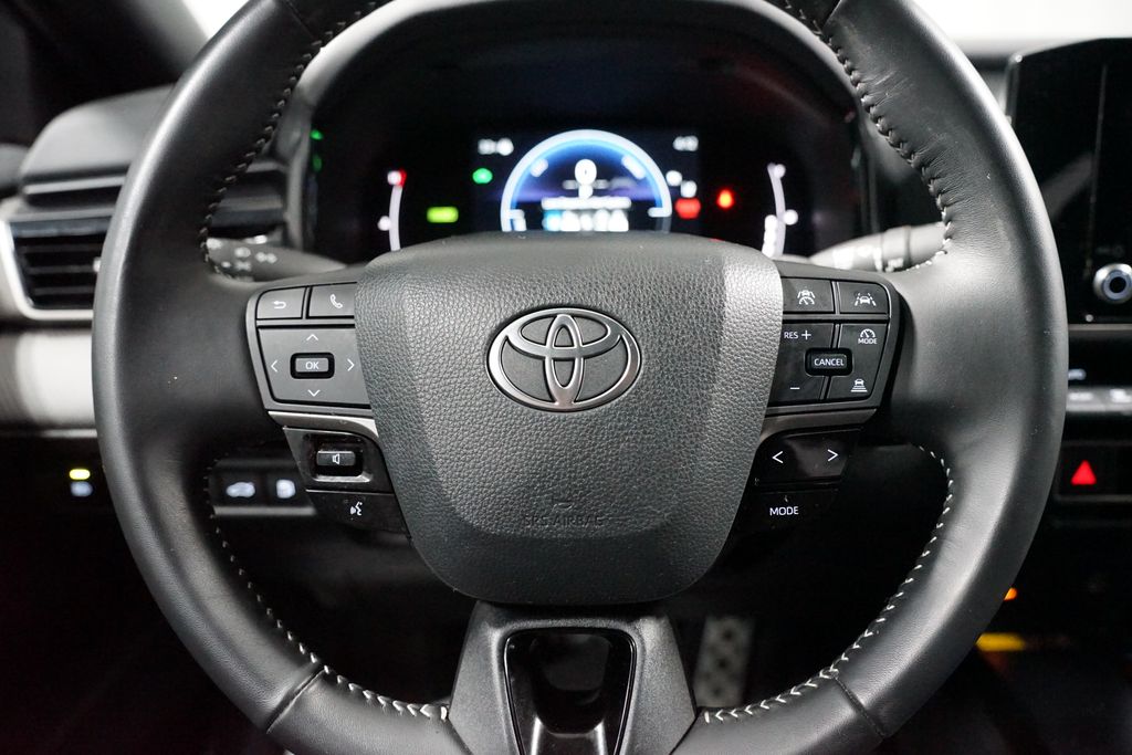 Thumbnail: 2025 Toyota Camry - 12