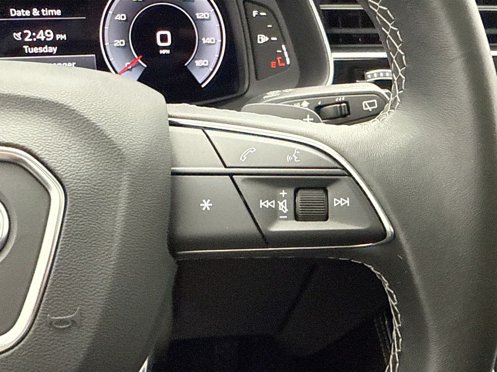 Thumbnail: 2023 Audi Q8 - 12