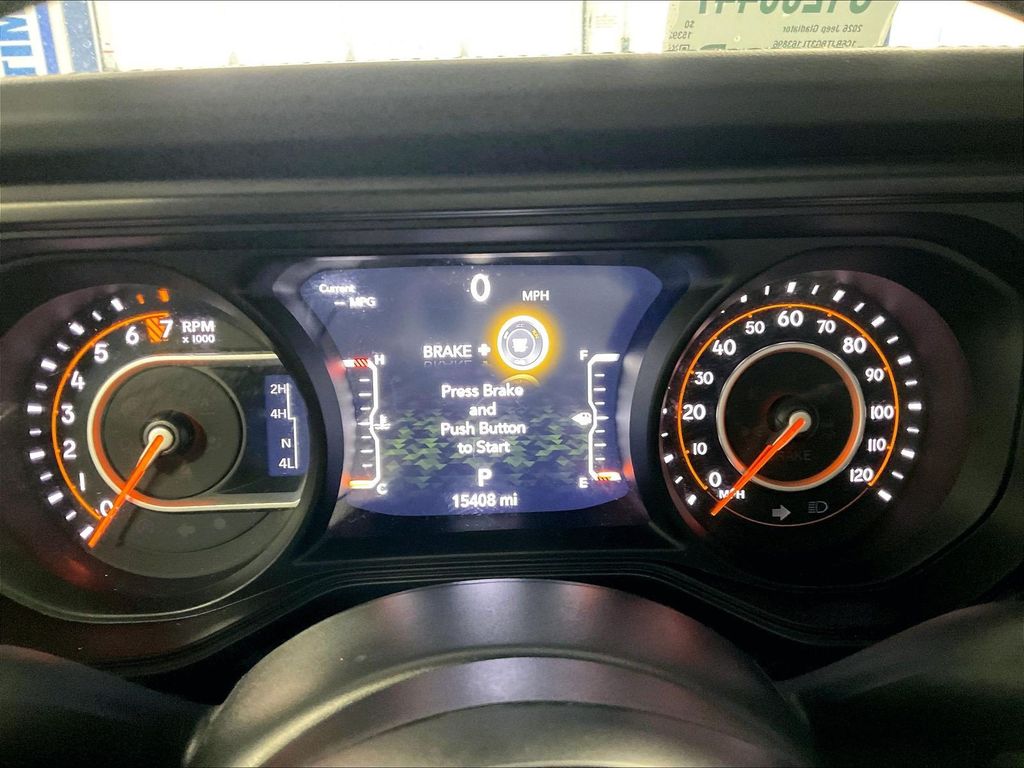 2026 Jeep Gladiator — photo 23