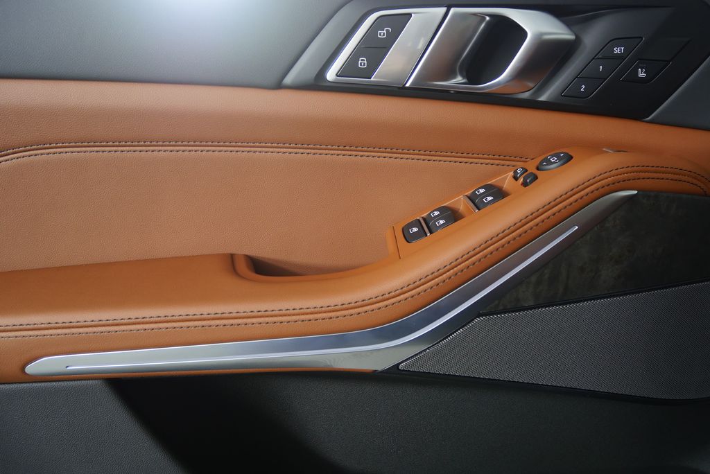 Thumbnail: 2026 BMW X5 - 9