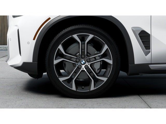 New 2026 White BMW xDrive40i image 7